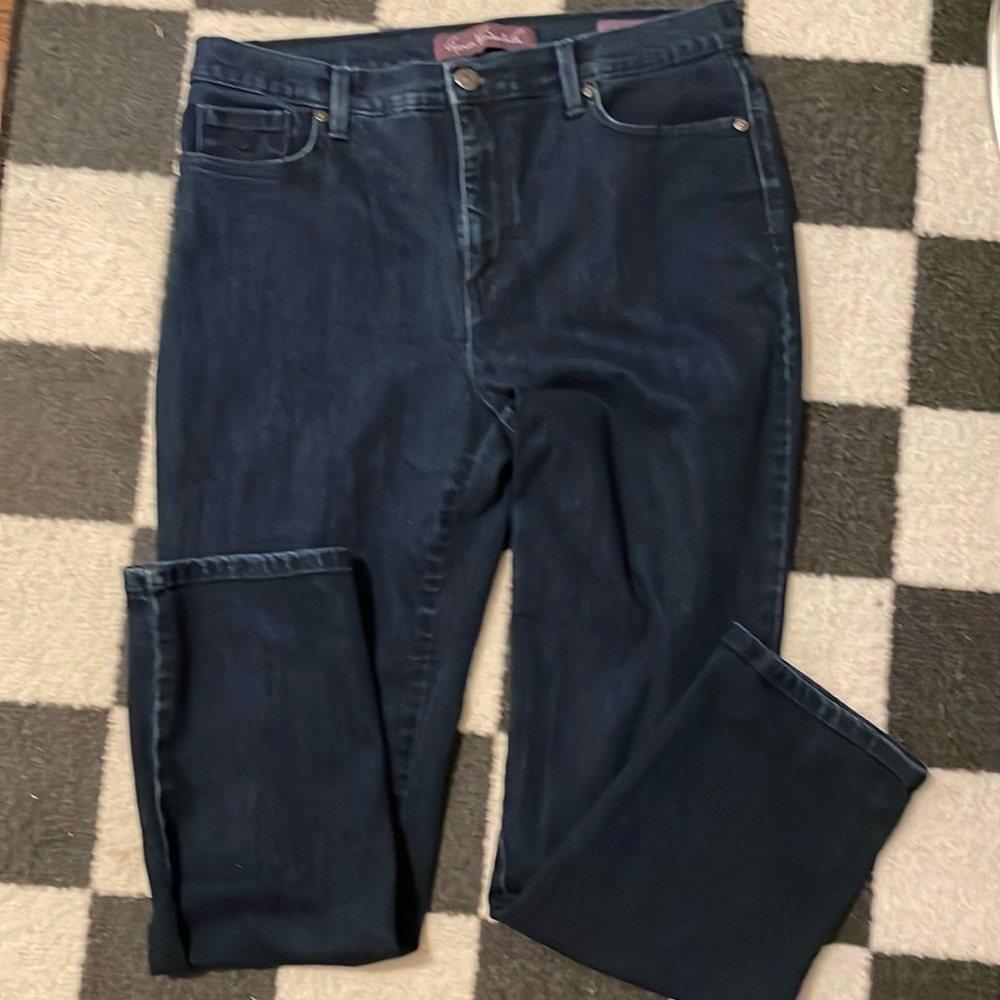 #077. Gloria Vanderbilt Jeans